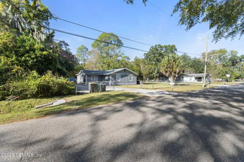 4 bedroom Single Family Residence at 7988 Waxwing Avenue, Lincoln Villas, Jacksonville — photo 1