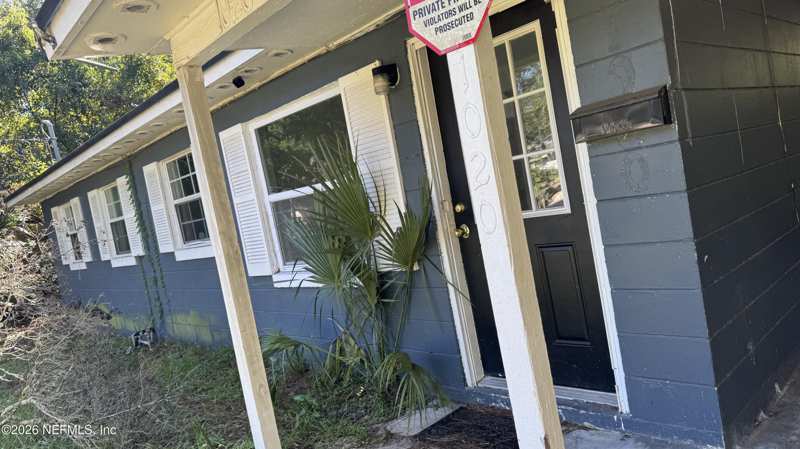 2 bedroom Single Family Residence at 1020 Ake, Highlands, Jacksonville — photo 1