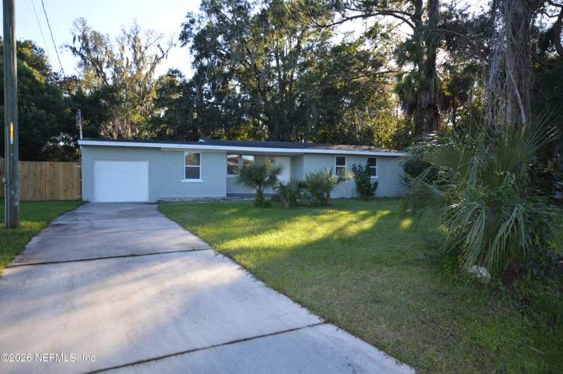 3 bedroom Single Family Residence at 1516 Ribault Scenic Drive, Lake Forest Hills, Jacksonville — photo 1