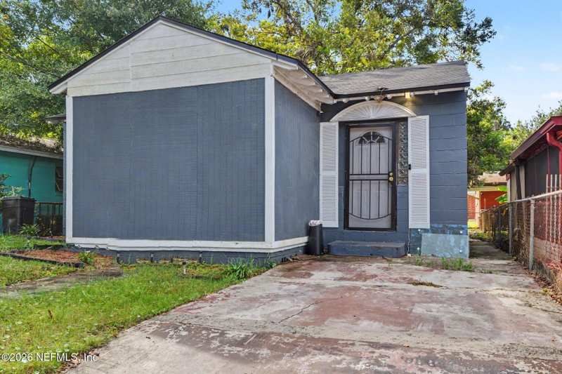 2 bedroom Single Family Residence at 1534 W 13th Street, Not Validd, Jacksonville — photo 1