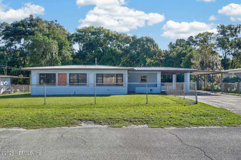 3 bedroom Single Family Residence at 211 Fern Street, Not Validd, Palatka — photo 1