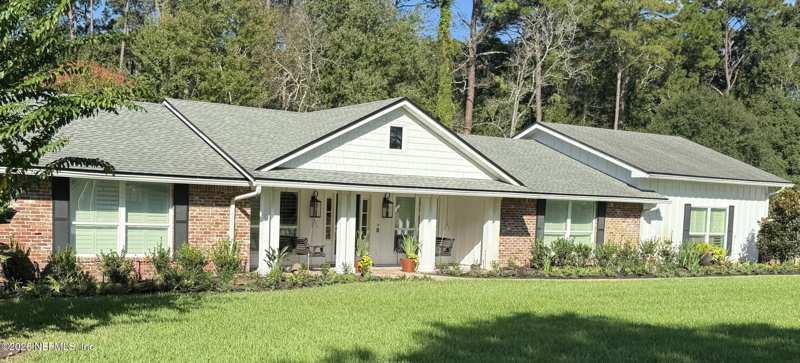 5 bedroom Single Family Residence at 7652 Hollyridge Circle, Deerwood, Jacksonville — photo 1