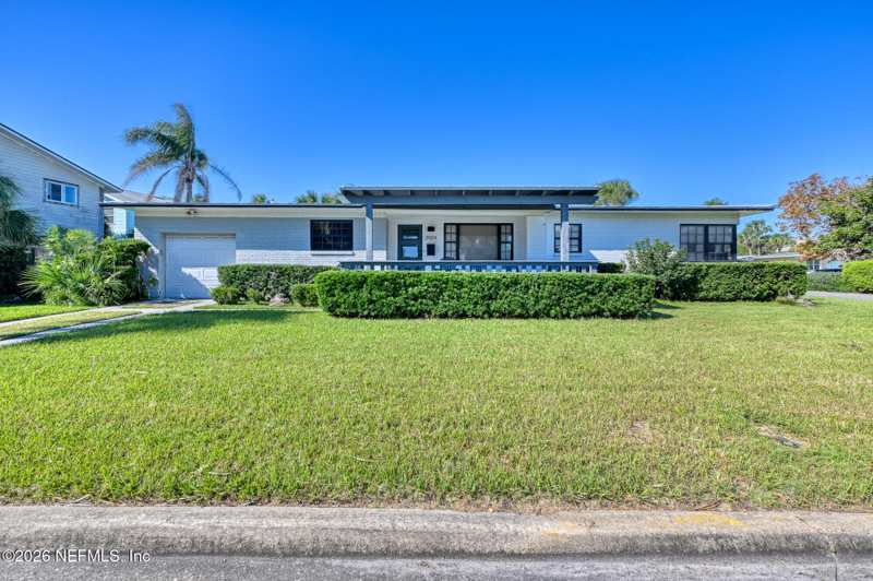 2 bedroom Single Family Residence at 2904 1st Street, Atlantic Shores, Jacksonville Beach — photo 1