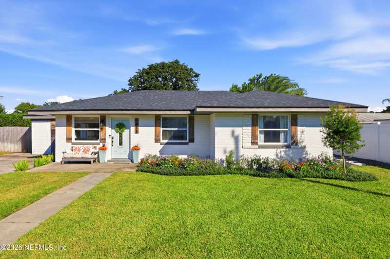 5 bedroom Single Family Residence at 1415 N 9th Street, Beach Homesites, Jacksonville Beach — photo 1