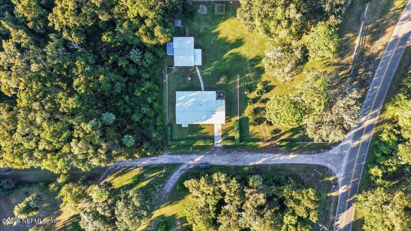 3 bedroom Single Family Residence at 102 Old Shell Harbor Road #-, Satsuma, Satsuma — photo 1