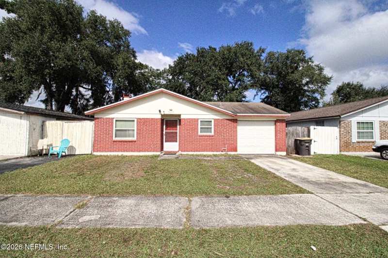 3 bedroom Single Family Residence at 5971 Longchamp Drive, Duclay Forest, Jacksonville — photo 1