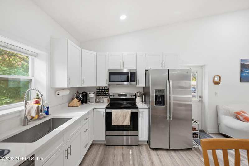 3 bedroom Single Family Residence at 2601 W Main Street, Mcgregors, Palatka — photo 1