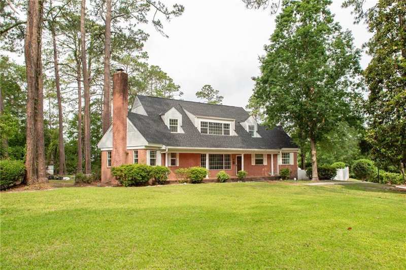 4 bedroom Single Family Residence at 1701 Satilla Boulevard, No Recorded Subdivision, Waycross — photo 1