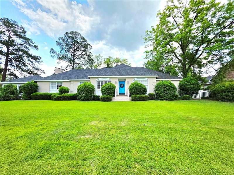 3 bedroom Single Family Residence at 1202 Pruitt Drive, No Recorded Subdivision, Waycross — photo 1
