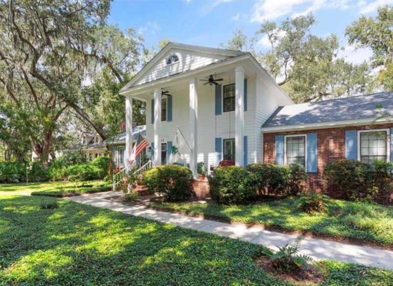 4 bedroom Single Family Residence at 314 Dunbarton Drive, Dunbar Creek Plantation, St. Simons Island — photo 1