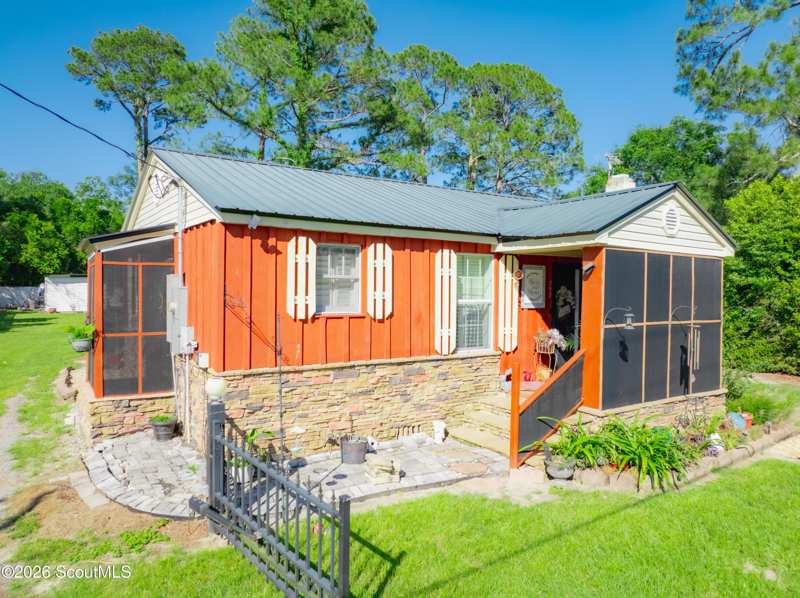 2 bedroom Single Family Residence at 222 Linden Drive, No Recorded Subdivision, Waycross — photo 1