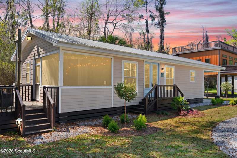 2 bedroom Single Family Residence at 1076 Blue N Hall Road, No Recorded Subdivision, Darien — photo 1