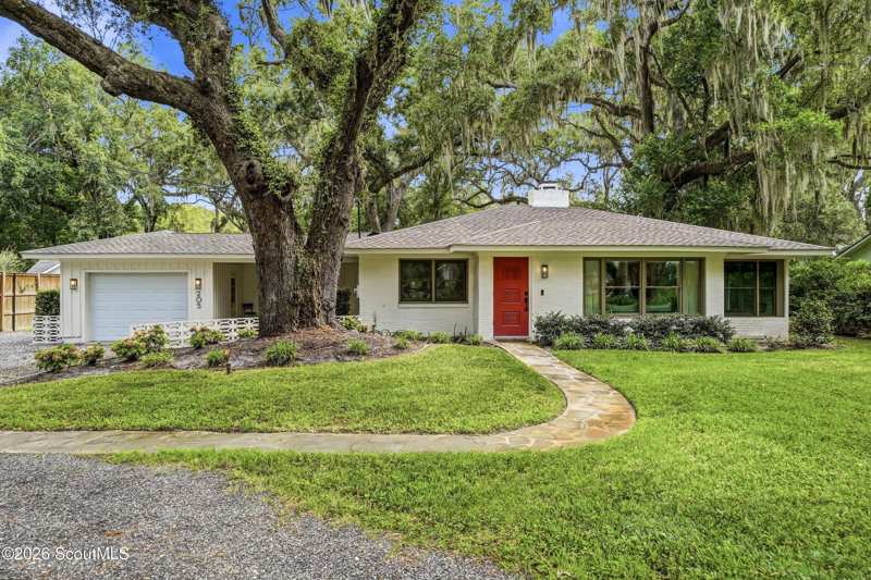 2 bedroom Single Family Residence at 205 Youngwood Drive, Youngwood, St. Simons Island — photo 1