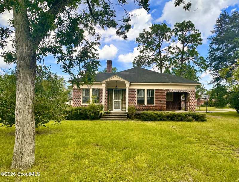 3 bedroom Single Family Residence at 609 Holly Street, No Recorded Subdivision, Waycross — photo 1