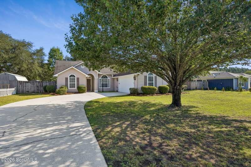 3 bedroom Single Family Residence at 211 Greenbriar Road, Greenacres, Kingsland — photo 1