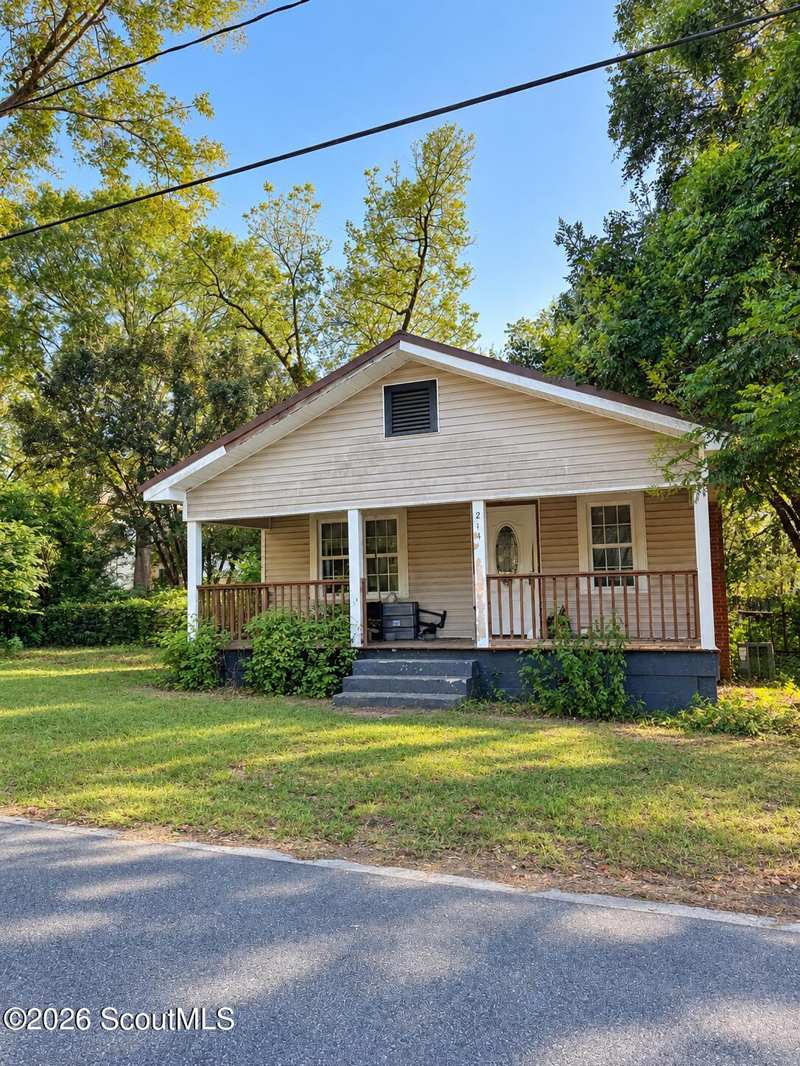2 bedroom Single Family Residence at 214 Darling Avenue, No Recorded Subdivision, Blackshear — photo 1