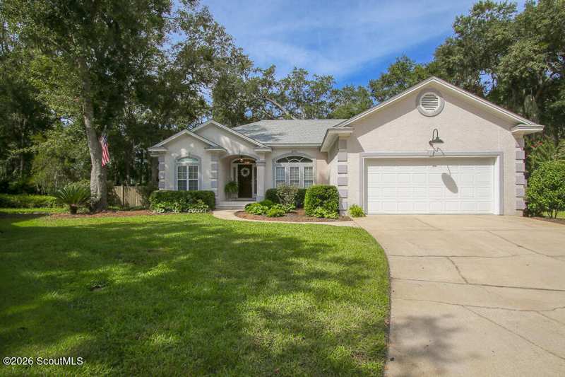 3 bedroom Single Family Residence at 124 Hillcrest Court, Oak Forest, St. Simons Island — photo 1