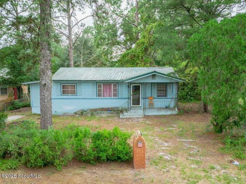2 bedroom Single Family Residence at 803 Riverside Avenue, Waycross, Waycross — photo 1