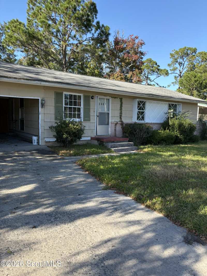 3 bedroom Single Family Residence at 2001 Tebeau Street, Waycross, Waycross — photo 1