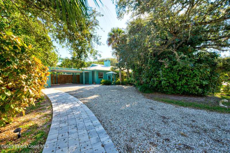 3 bedroom Single Family Residence at 6545 Floridana Avenue, Floridana Beach 1st Addn, Melbourne Beach — photo 1
