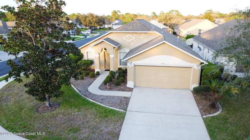 3 bedroom Single Family Residence at 2140 Chinaberry Circle, Fairway Isles at Bayside Lakes Phase 2, Palm Bay — photo 1