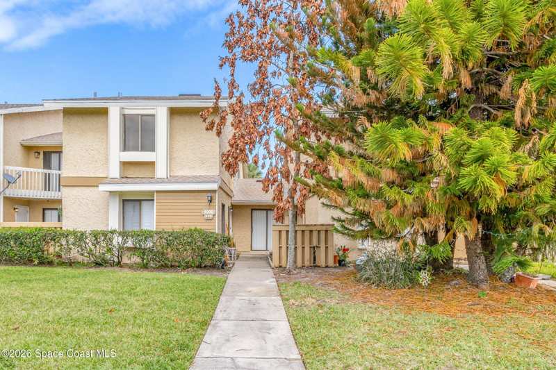 3 bedroom Townhouse at 1000 Abada Court #110, Port Malabar Country Club Unit 7, Palm Bay — photo 1