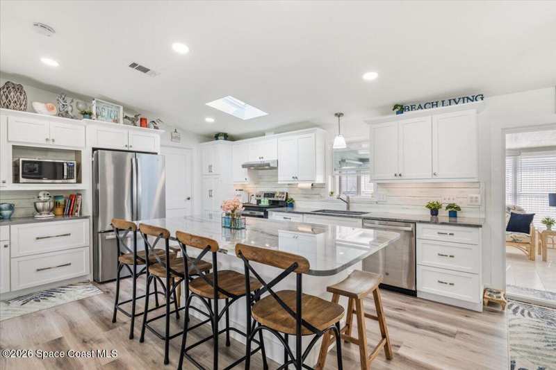 4 bedroom Manufactured Home at 487 N Marlin Circle, Barefoot Bay Unit 1, Barefoot Bay — photo 1