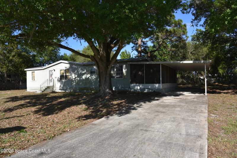 3 bedroom Mobile Home at 4095 Royal Palm Avenue, Royal Palm Estates, Cocoa — photo 1