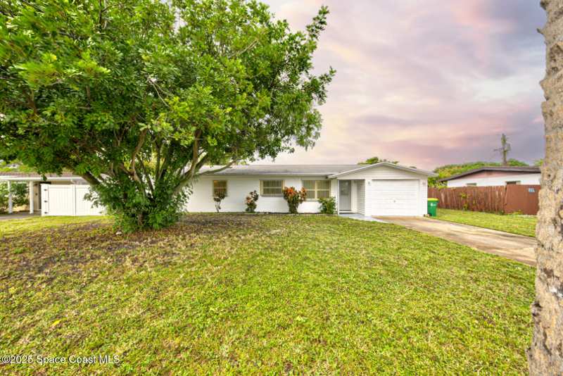 3 bedroom Single Family Residence at 813 7th Street, Hampton Homes Unit 6, Merritt Island — photo 1