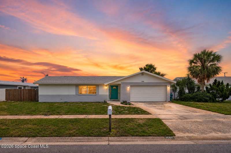 4 bedroom Single Family Residence at 1580 Mercury Street, Diana Shores Unit No 1, Merritt Island — photo 1