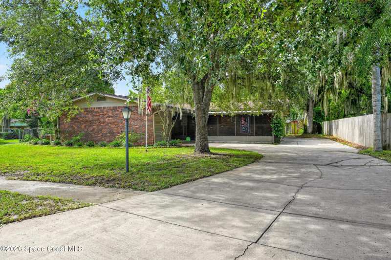 3 bedroom Single Family Residence at 1607 Eden Court, Garden Heights, Titusville — photo 1