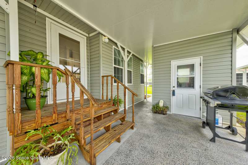 3 bedroom Manufactured Home at 476 Horseshoe Bend Circle #187, Northwest Lakes Condo Ph V, Cocoa — photo 1