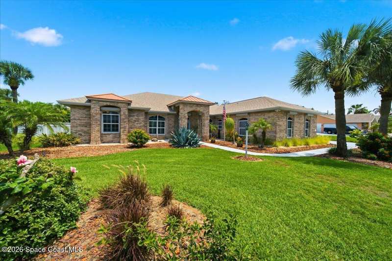 4 bedroom Single Family Residence at 172 River Walk Drive, River Walk By The Sea, Melbourne Beach — photo 1