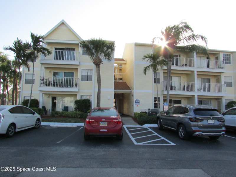 2 bedroom Condominium at 1850 Charlesmont Drive #7118, Beach Club Condominium, Melbourne — photo 1