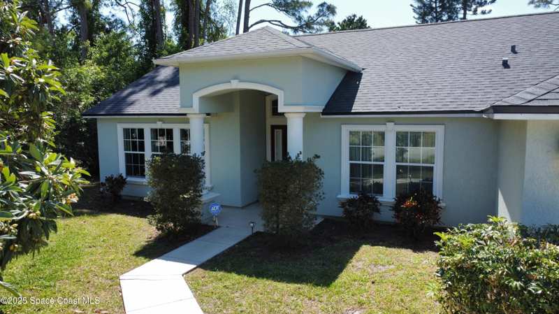 4 bedroom Single Family Residence at 1422 Kaslo Circle, Port Malabar Unit 44, Palm Bay — photo 1