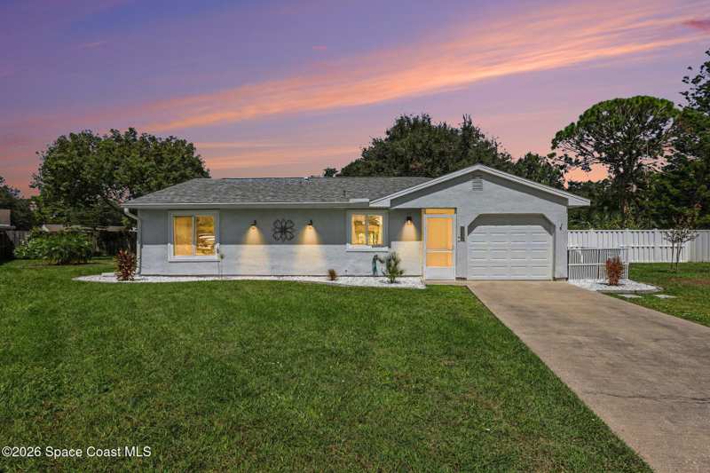 2 bedroom Single Family Residence at 924 Gables Way, Holiday Springs at Suntree, Melbourne — photo 1