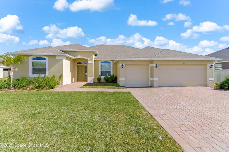 4 bedroom Single Family Residence at 7075 Serpentine Court, Crystal Bay Phase Two, Grant-Valkaria — photo 1