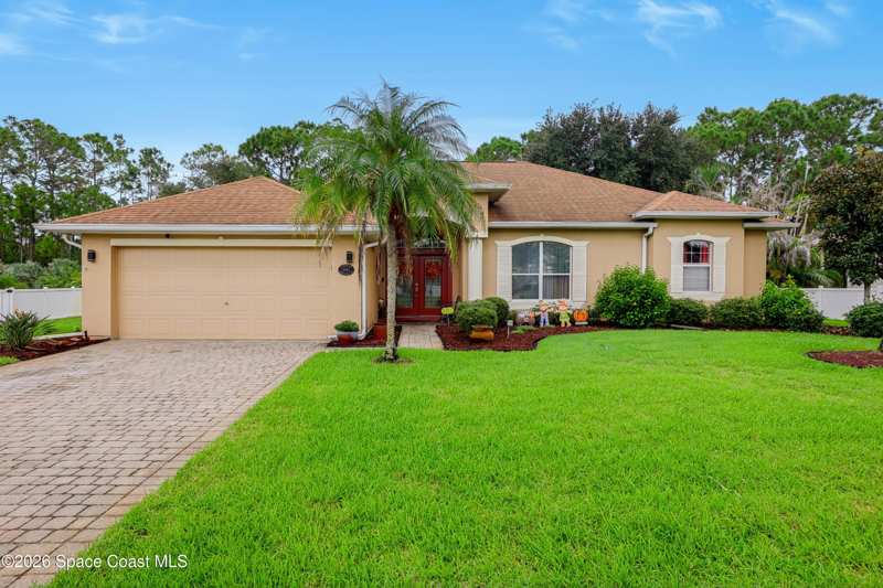 4 bedroom Single Family Residence at 2061 Thornwood Drive, Magnolia Park at Bayside Lakes, Palm Bay — photo 1