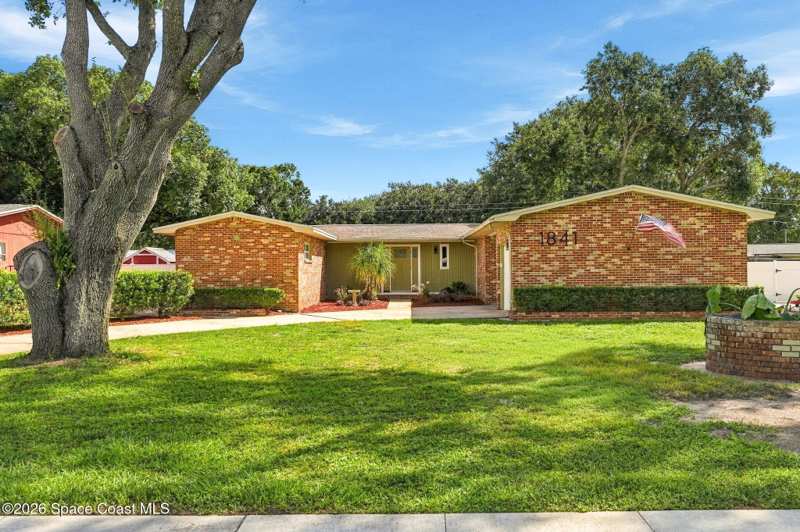 4 bedroom Single Family Residence at 1841 N Carpenter Road, Sherwood Estates, Titusville — photo 1