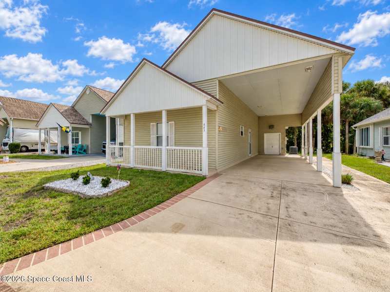 2 bedroom Single Family Residence at 445 Plantation Drive, The Great Outdoors Premier RV/Golf Resort Viii, Titusville — photo 1
