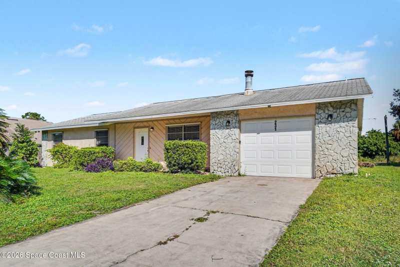 3 bedroom Single Family Residence at 231 Bougainvillea Street, Port Malabar Unit 13, Palm Bay — photo 1
