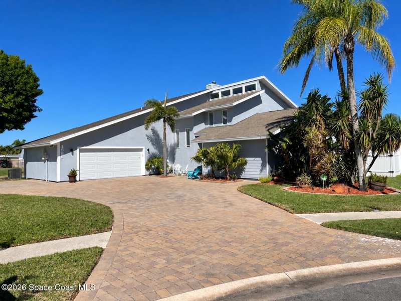 3 bedroom Single Family Residence at 1585 Sykes Creek Drive, Diana Shores Unit No 9, Merritt Island — photo 1