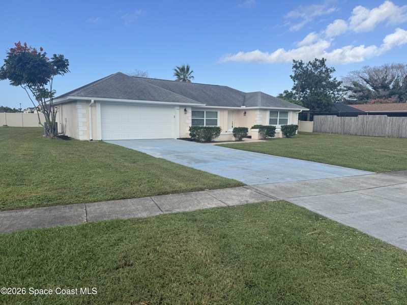 3 bedroom Single Family Residence at 462 Port Malabar Boulevard, Port Malabar Country Club Unit 2, Palm Bay — photo 1
