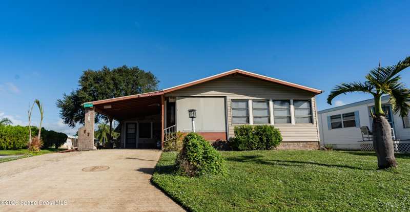 2 bedroom Manufactured Home at 580 Tarpon Drive #Unit 1 Lot 32 Blk 7, Barefoot Bay Unit 1, Sebastian — photo 1