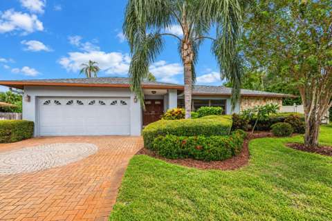 1570 Fife Court, pool for sale in Dunedin