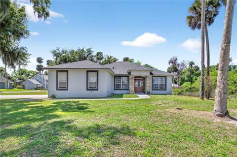 28931 Beauclaire Drive, pool for sale in Tavares