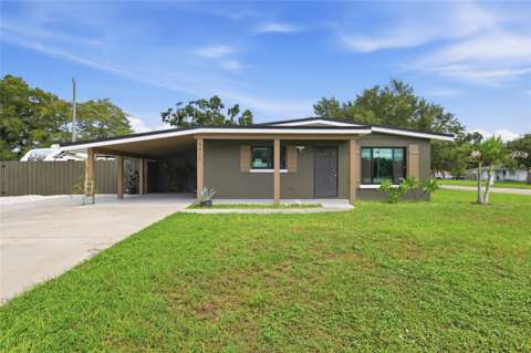 5055 Lahaina Drive, $300k–$500k for sale in Sarasota