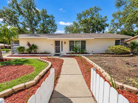 1000 Rosetree Lane, $300k–$500k for sale in Tarpon Springs