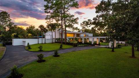 808 Sweetwater Club Boulevard, home for sale on Sweetwater Club Boulevard