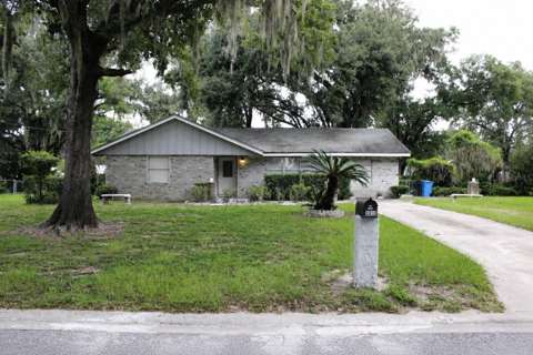 3010 Oakview Lane, $300k–$500k for sale in Plant City